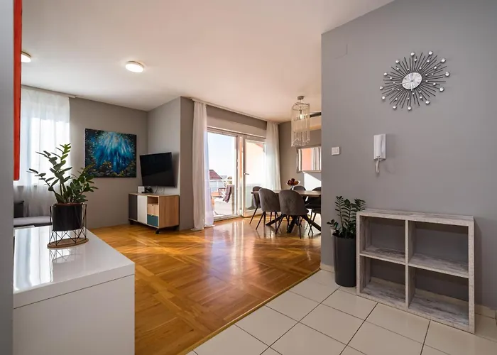 Haja Apartman Zára