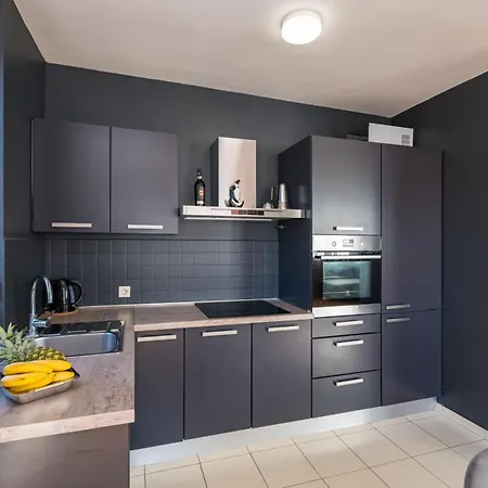 Apartment Haja *