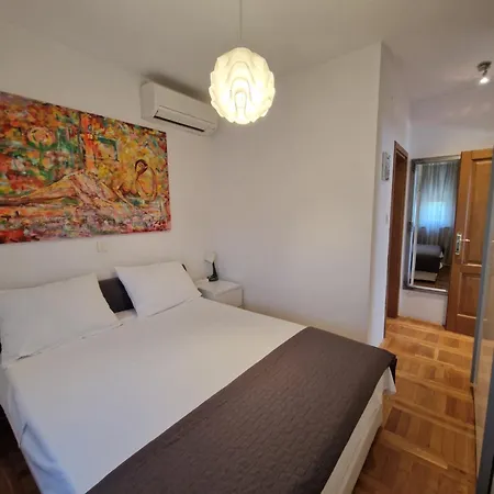 Haja Apartment *