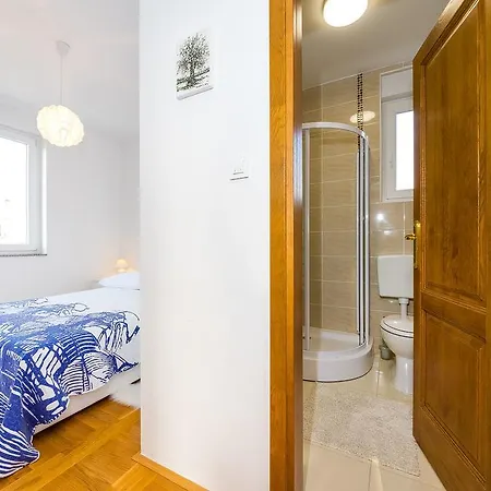Haja Apartment *